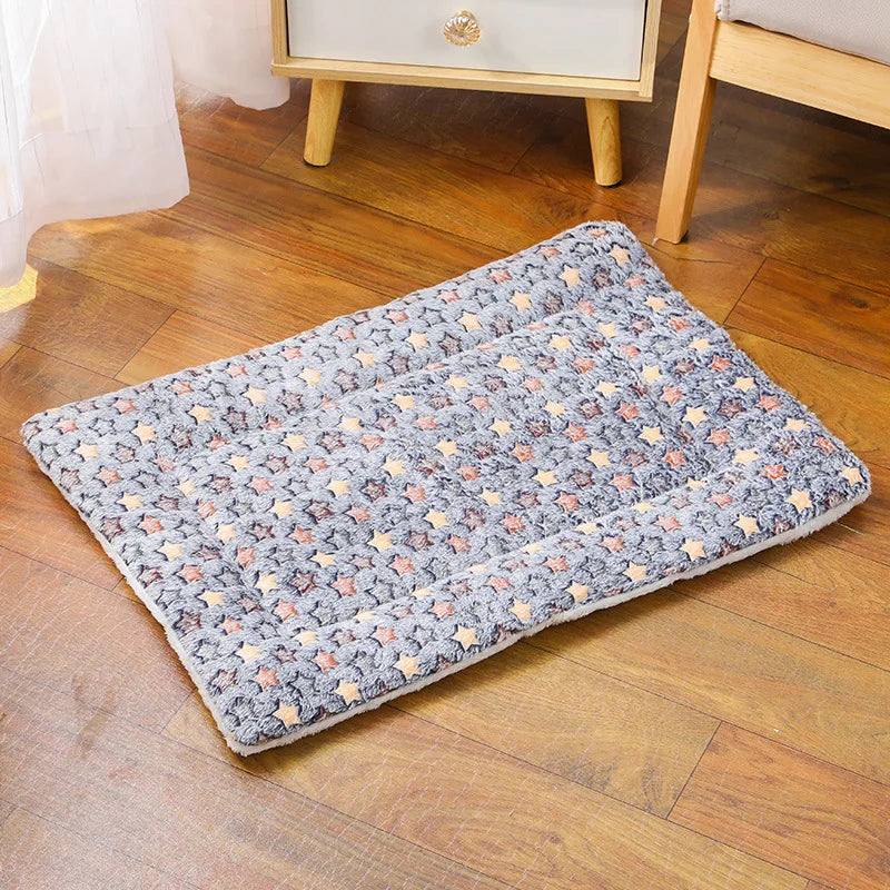 Pet Autumn Winter Warm Thick Sleeping Mat Pet Dog Sofa Mat Elastic Cat Soft Bed Mat